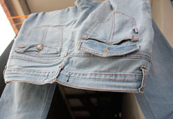 Как осветлить джинсы – самый простой способ