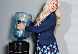 Как очистить водяной бак кулера для воды?
