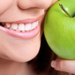 Как укрепить зубы с помощью продуктов питания?