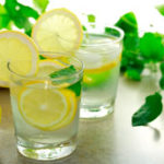 Действительно ли вода с лимоном помогает худеть?